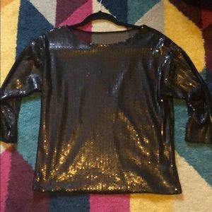 Line & Dot sequin top